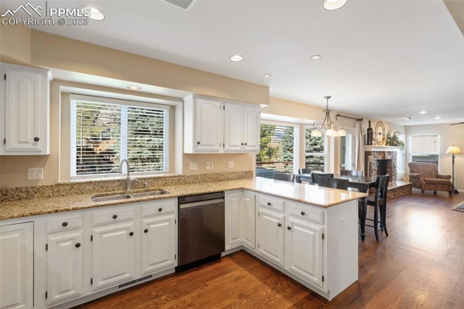 Family house on sale-24