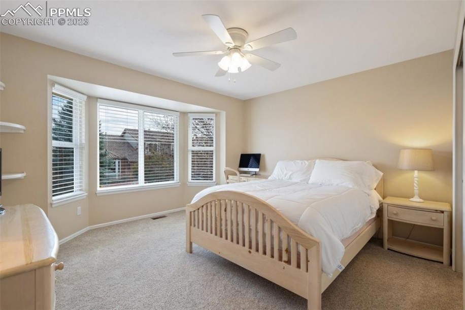 Family house on sale-17