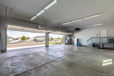 3 BEDROOM SINGLE FAMILY RESIDENCE